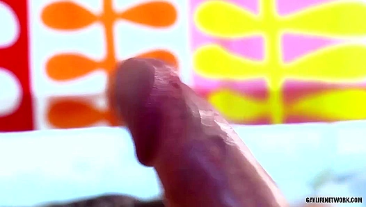 Soccer Hunk Kevin Ateahs Live Cam Solo: Intense Self-Play Perfection