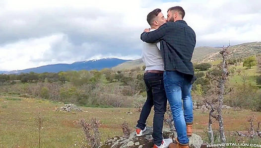Hector de Silva Josh Milks Wild Raw Gay Orgy – Unbridled Lust Passion – 18+