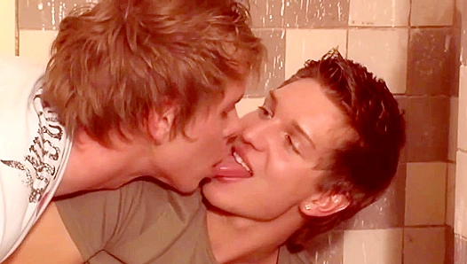 Raw Passion Ignites: Ric Jones Julien Breezes Intense Gay Threesome Action – XXX