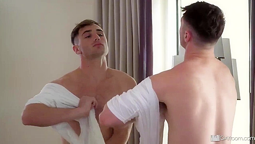 Forbidden Fantasies Ignite as Wesley Michaels Sizzling Night of Lust Unfolds at Man Royale