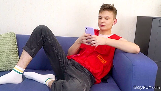 Marks Bold Briefs Accentuate His Thick, Veiny Cock Ready for Action – AGayXXX