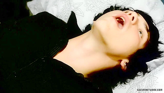Twinks Fangsome Fuck: Bloody Blowjob Leads to a Thirsty Vampire Thrill – TwinkLight 18+