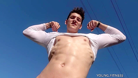 Ripped Muscle God Shows Off Chiseled Physique, Enjoys Sucking Thick Cock Deep –