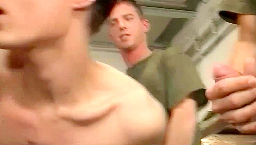 Tim Taylors Thrilling Threesome: Raw, Unbridled Fun with Huge Hairy Dicks – GayXXX