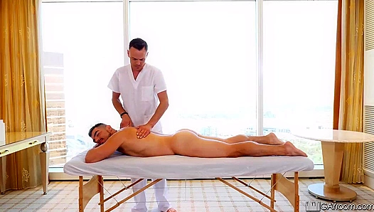 Jeremy Spreadums Trent Summers: Steamy Massage Leads to Passionate Anal Pleasures