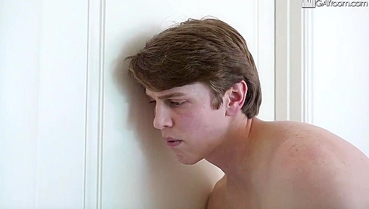 Steamy Shower Showdown: Sage Roux Jeremiah Engulfs Wet Desire - 18+