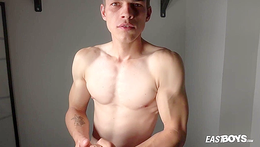 Ripped Beast Exerts Dominance: Daniel Donovans Powerful Physique On Display - EastBoys 18+
