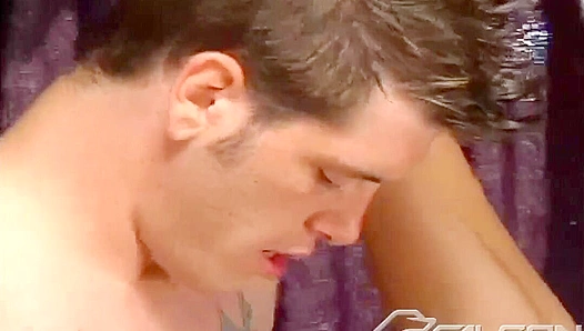 Falcon Frenzy: Chase Enrique Reach Boiling Points Together in Searing Dual Orgasm