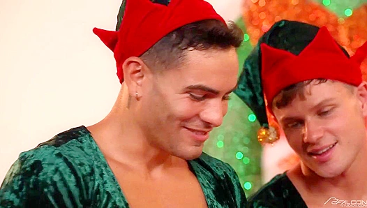 Dylan Hayes Dean Young Ignite Elf Fantasy Passion at Falcon Studios