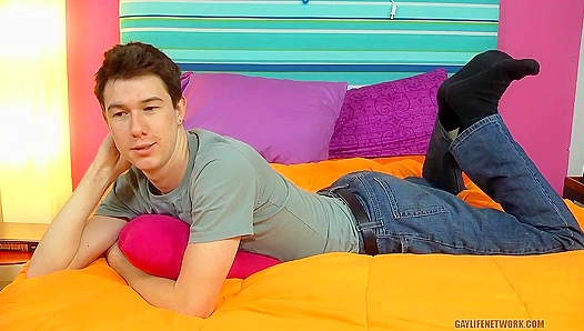 Dustin Hawthornes Mastery: Raw, Throat-Gripping Top Action on Innocent Lollipop Boys – 18+