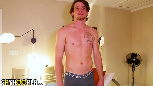 Kolbys Massive Erection Shines Bright: The Star of the Show – GayHoopla 18+