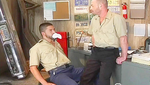 Dominic Pacifico Submits to Robert Blacks Intense Lust - Searing Gay Threesome