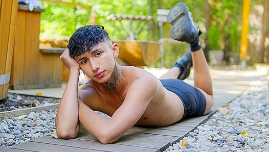 Archis Feverish Solo Session: Unleashing His Raw, Endless Desire on Himself