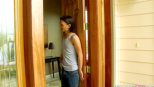 Neighborhood Thirst Ignited: Noahs Steamy Next Door Threesome Heat – NextDoorTwinks