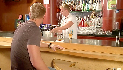 Raw Rendezvous: Gavin Camerons Shocking First-Time Gay Fling – TinyGays 18+