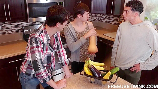 Double Delight: Dakota Lovells DP Fantasy with Two Brawny Lads – TinyGays 18+