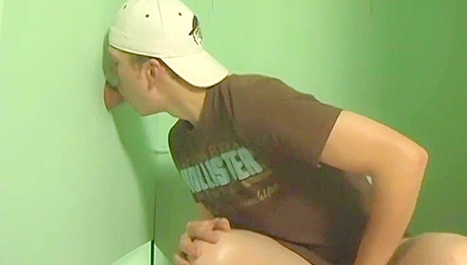 Steamy Stall Seduction: Twinky Cuties Jesse Kamerons Forbidden Bathroom Fuck –