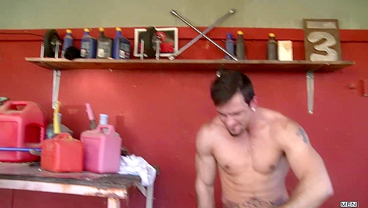 Pit Stop Passion Ignites: Hungry For Raw, Rough Rear Action – Gay XXX 18+