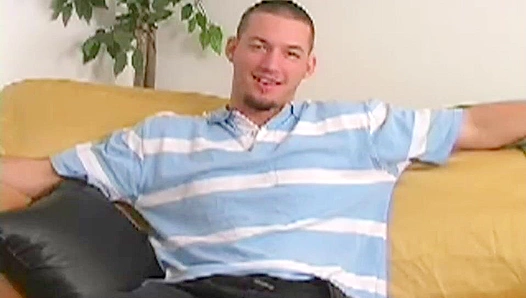 Robert Long Showcases His Huge Endowment in All Its Muscular Glory – ExtraBigDicks