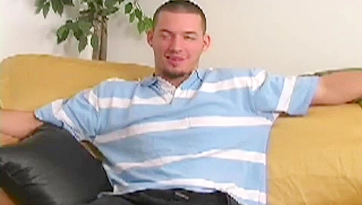 Robert Long Showcases His Huge Endowment in All Its Muscular Glory – ExtraBigDicks