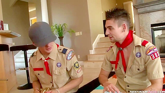 Noah Brooks Meets Johnny Torque in Steamy Neighborhood Welcome - ScoutSex