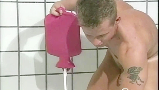 Scalding Showers Spark Intense Rivalry: Danny Somers Dan Hoopers Searing Falcon Frenzy –