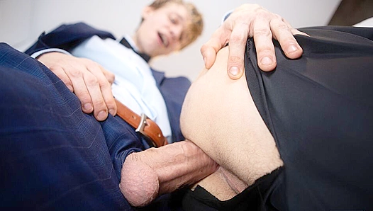 Leos Hungry Hole Gets Stuffed Deep by Daddys Thick Stick - Mind-Blowing Fuck