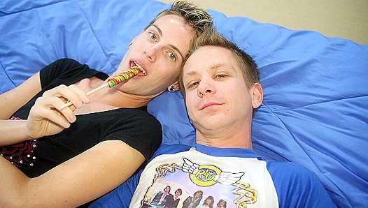 BFFs Forbidden Flame: Steamy Thirst Ignites in Secret Twink Tryst – LollipopTwinks