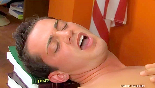 Steamy Lesson Plans: Student Devours Educators Throbbing Package in Forbidden Classrooms