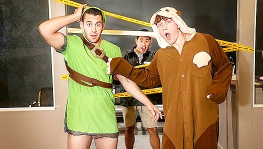 Steamy Threeway Anal Action: Cocks Clash in Daring Costumes – Xclusive Gay Scene