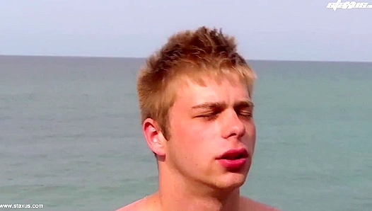 Dave Peters Blazing Oral Battle: Two Daddies Show Off Their A+ Suck Game – GayXXX