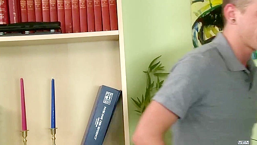 Steamy Student Affair: Alexander and Trentons Forbidden Class Hookup