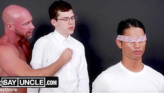 Devoted Twink Dominates: Sweaty Muscles Thrust in Steamy Missionary Fuck – BoysTrailers