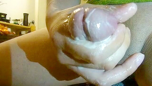 Muscular Beast Unleashes a Torrential Cream Pie – GayLoadFest 18+