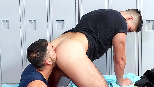 Muscled Latino Beardsmen Over 30 Engage in Intense Post-Workout Throat Fucking –