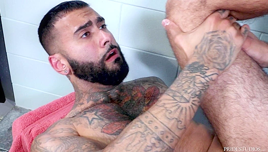 Sweaty, Muscled Men Unleash Lustful Thirst in Scorching Post-Workout Shower Brawls