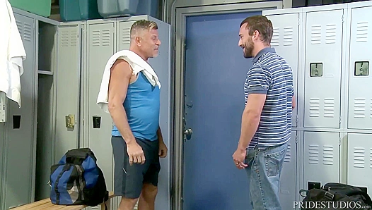 Caught Red-Handed: Beefy Stud Punishes Cheating Boys Tight Hole with Massive Cock –