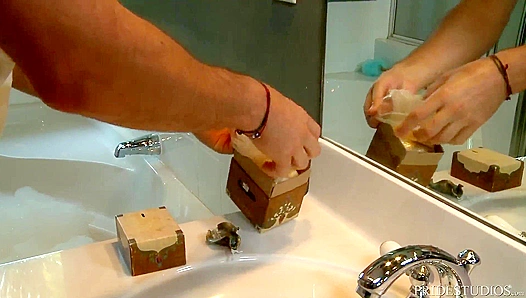 Steamy Bathroom Orgies Ignite as Thick Cocks Unleash Explosive Loads – XXXGayTub3r