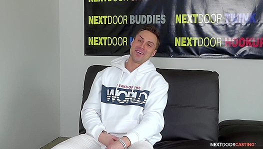 Workout Session Ignites Passion Between Personal Trainer Neighbor – NextDoorCasting