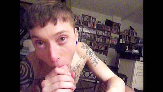 Steamy Squealer Takes Daddys Thick Meat Down Throat – GayXXX 18+