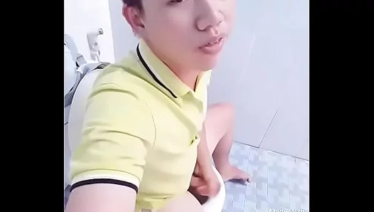 Steamy Office Lunch Break: Asian Cutie Sucks Bosss Thick Cock