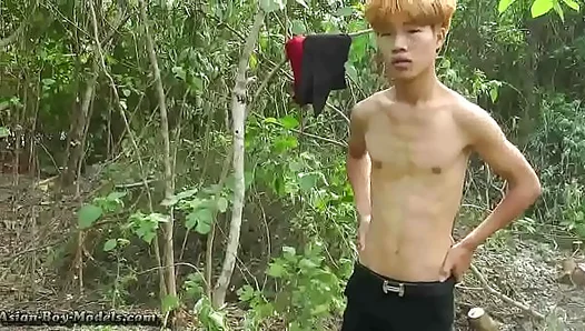 Sunny Swallows: Slim Asian Buddies Share Sizzling Spit Roasts Under the Sun – Gay Porn 18+
