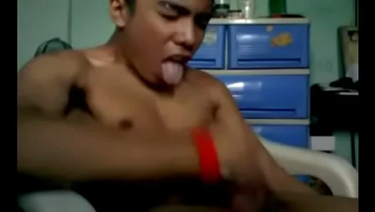 Asian Stud Unleashes Intense Solo Thrusts to a Steamy Finish