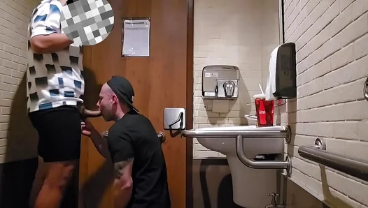 Steamy Mall Encounters: Hung Amateur Rides Thick Cock in Public Restroom Stall – 18+