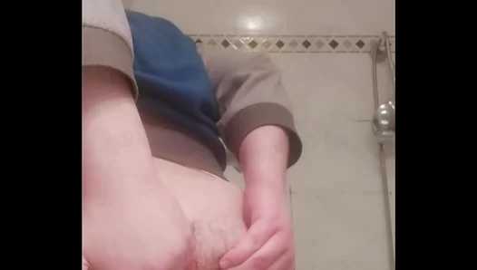 Steamy Dildo Action Awaits: Freshly Waxed Rosebud Ready for Fun – GayPornFun 18+