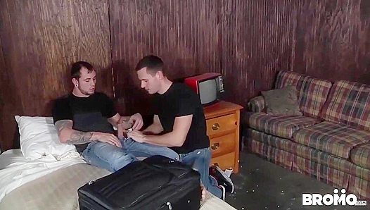 Bareback Hotel Threesome: Steamy, Unprotected Sex With Sexy Stranger Brenner Jared - 18+