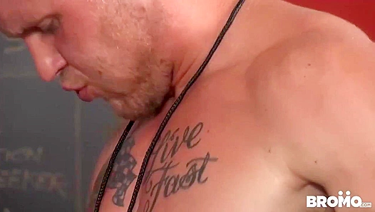 Griffin Barrows Shawn Reeve Ignite Raw Passion in Intense No-Cum-Needed Muscle Sex