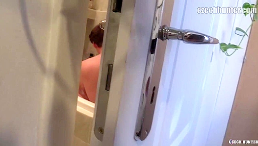 Steamy Shower Rendezvous: Hung Amateur Devours Fresh Twinks Tight Hole – XXXGay