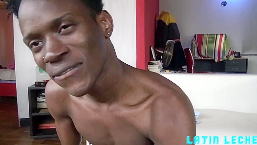 Enthusiastic Latino Lover Devours Thick, Meaty Latin Cock for Pure Pleasure – LatinoLeche