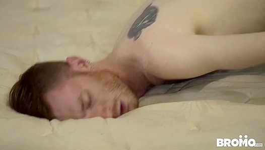 Levine and OReillys Raw, Unbridled Fisting Passion – TinyGays 18+